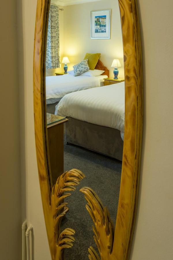 Relax At Rosscourt Guest House-Free On Site Parking (Adults Only) Борнмът Екстериор снимка