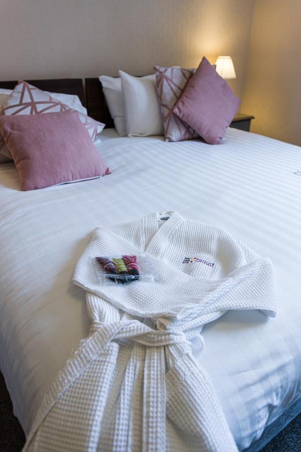 Relax At Rosscourt Guest House-Free On Site Parking (Adults Only) Борнмът Екстериор снимка