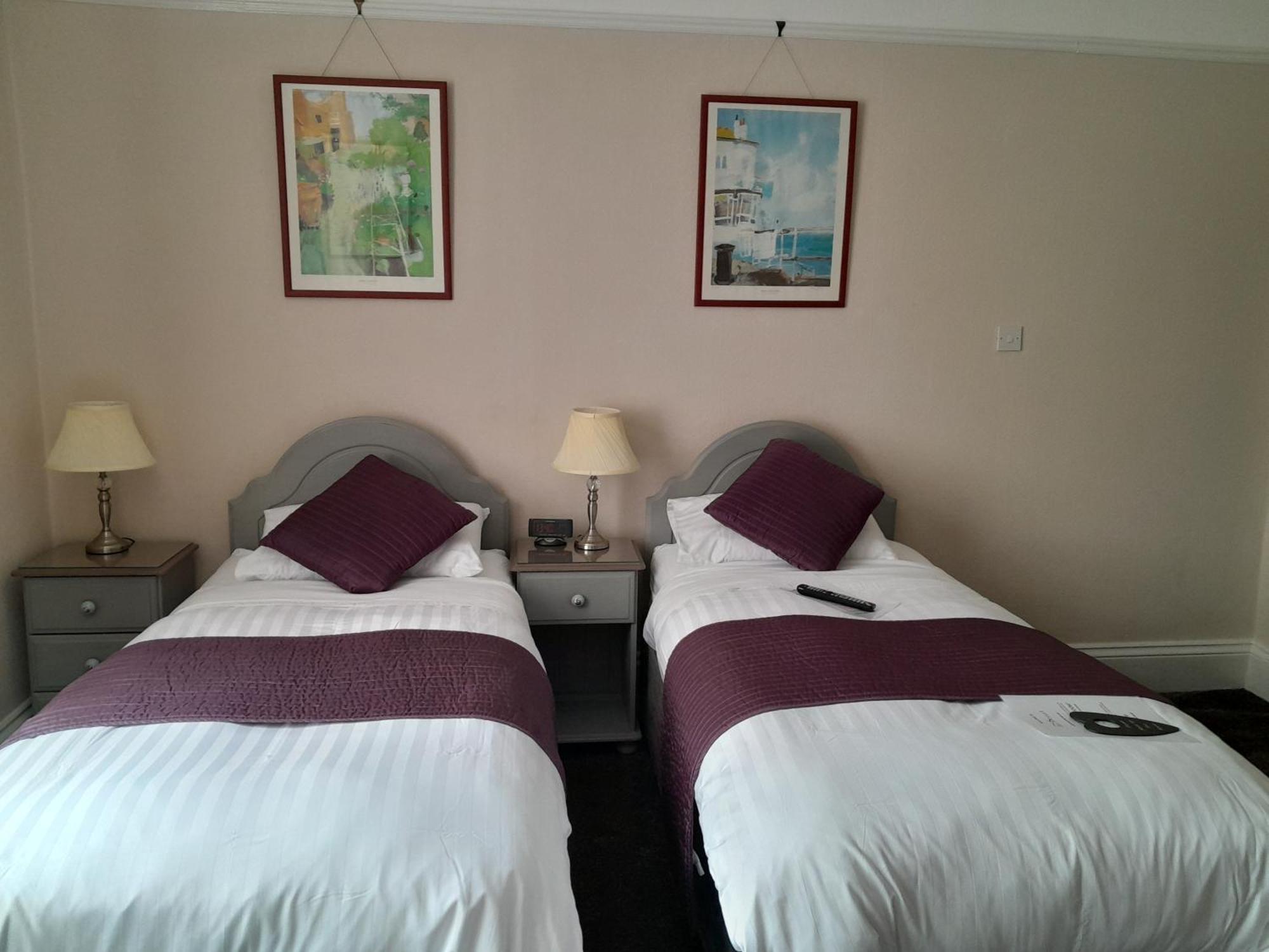 Relax At Rosscourt Guest House-Free On Site Parking (Adults Only) Борнмът Екстериор снимка