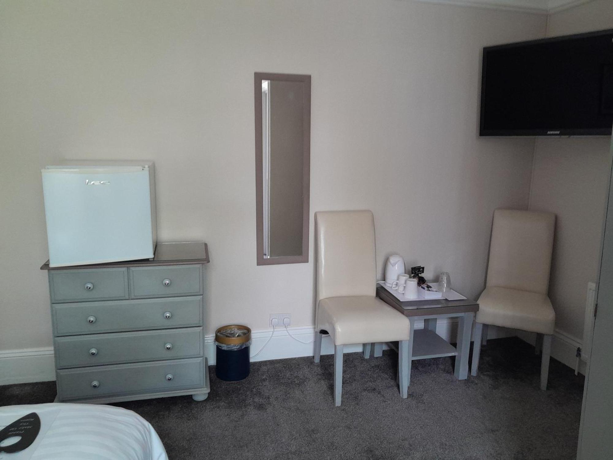 Relax At Rosscourt Guest House-Free On Site Parking (Adults Only) Борнмът Екстериор снимка