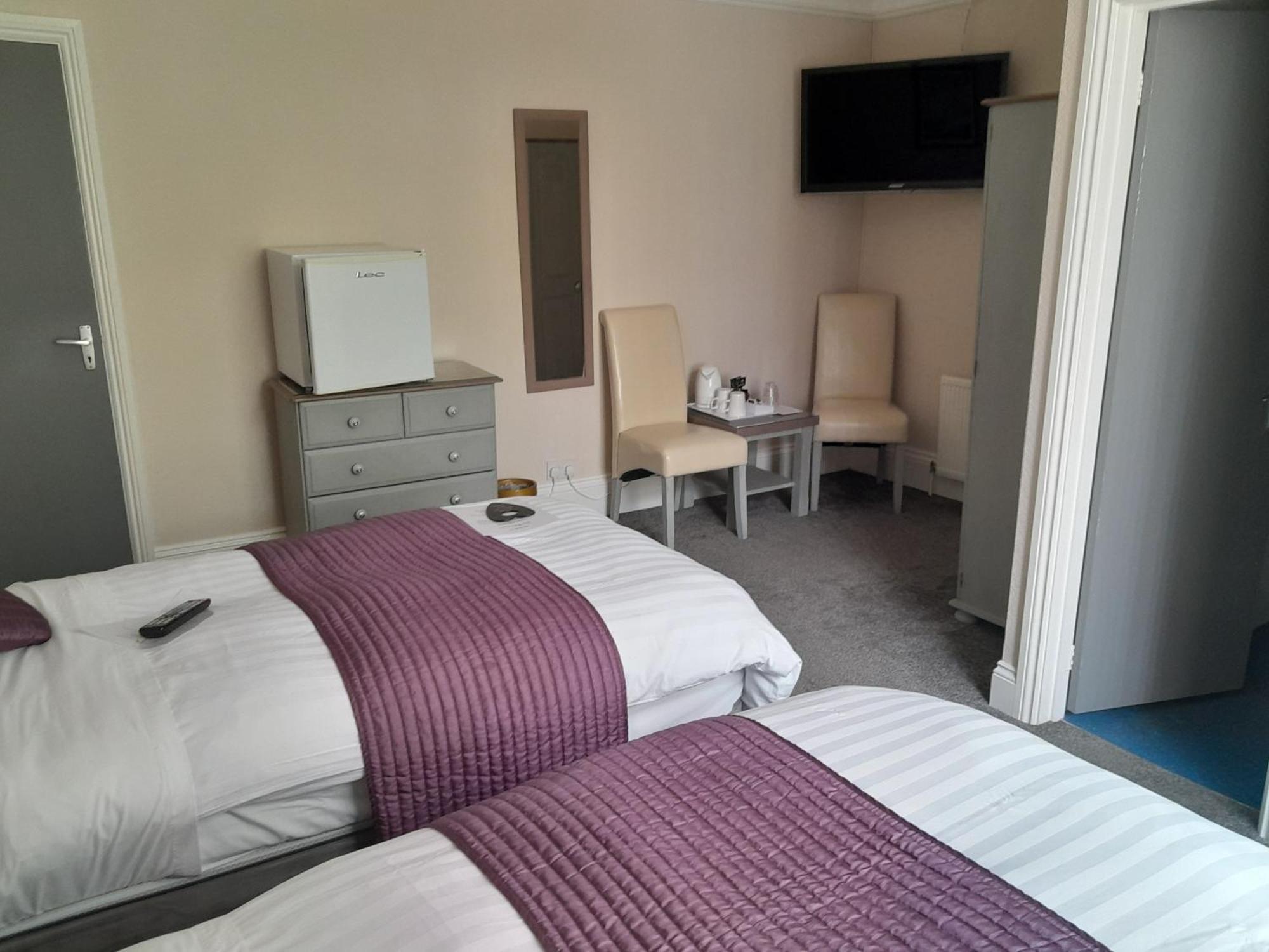 Relax At Rosscourt Guest House-Free On Site Parking (Adults Only) Борнмът Екстериор снимка