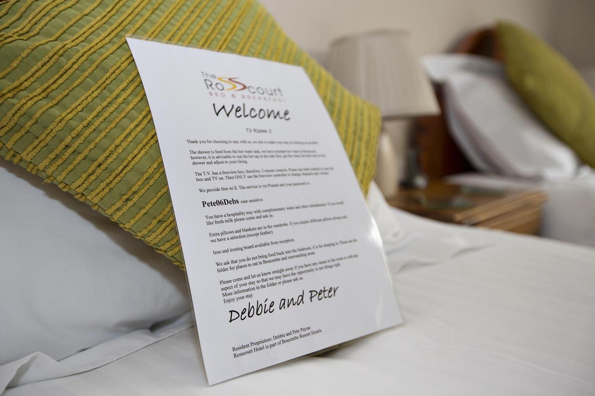 Relax At Rosscourt Guest House-Free On Site Parking (Adults Only) Борнмът Стая снимка