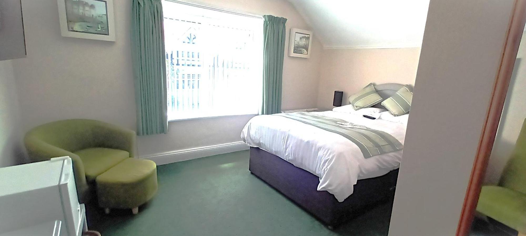 Relax At Rosscourt Guest House-Free On Site Parking (Adults Only) Борнмът Екстериор снимка