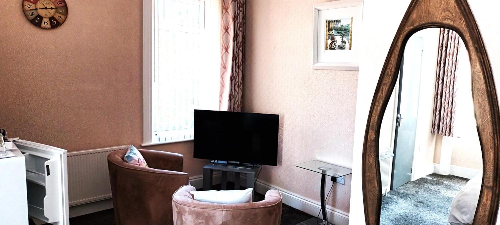 Relax At Rosscourt Guest House-Free On Site Parking (Adults Only) Борнмът Екстериор снимка